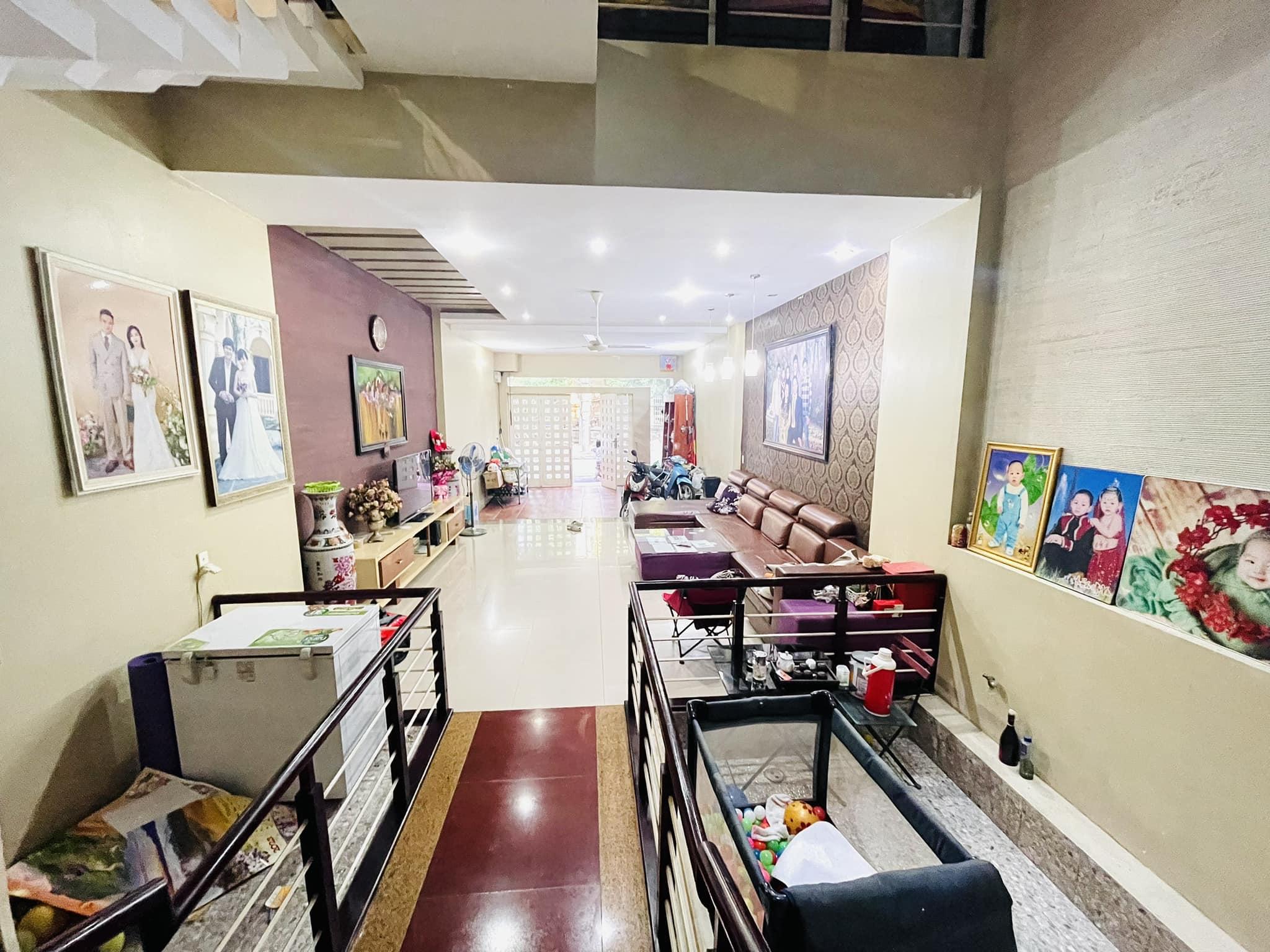 NHÀ 4 TẦNG HOÀNG VĂN THỤ